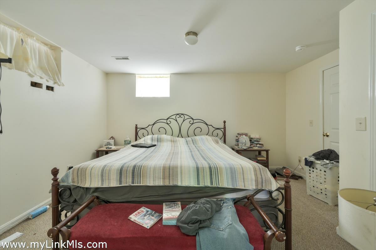 20 Pine Grove Road photo 8