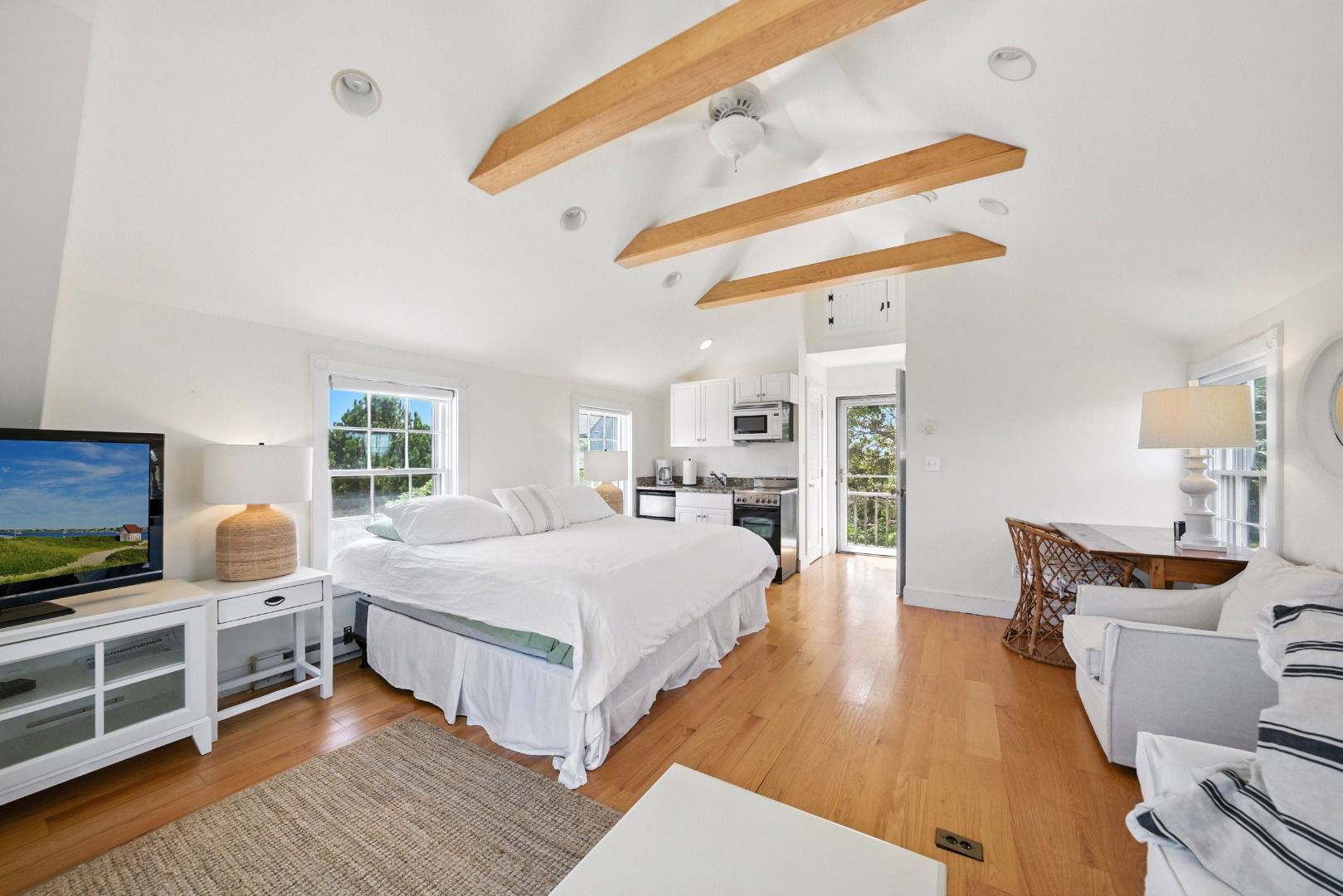 5 Hollister Road photo 22