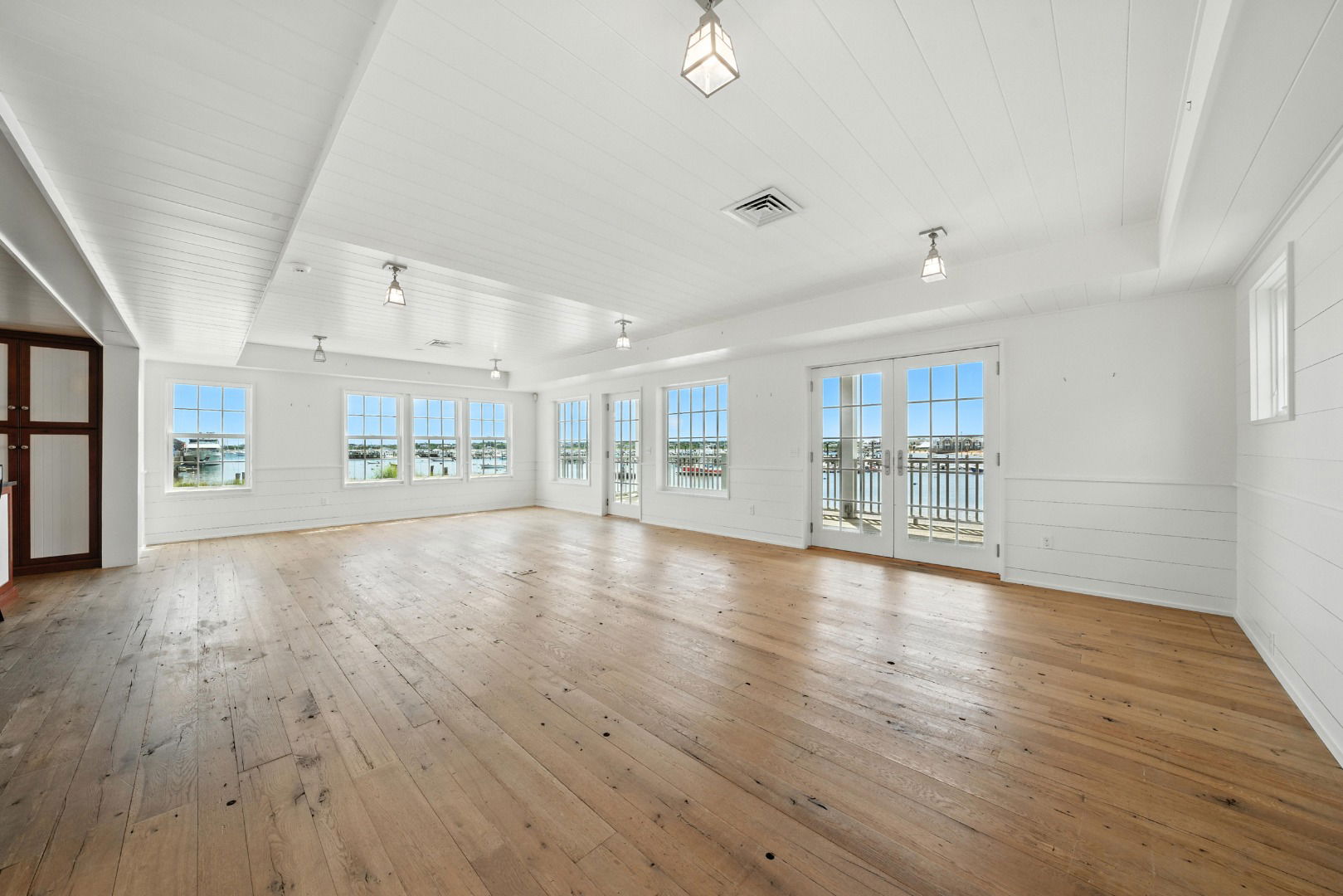13 Commercial Wharf photo 10