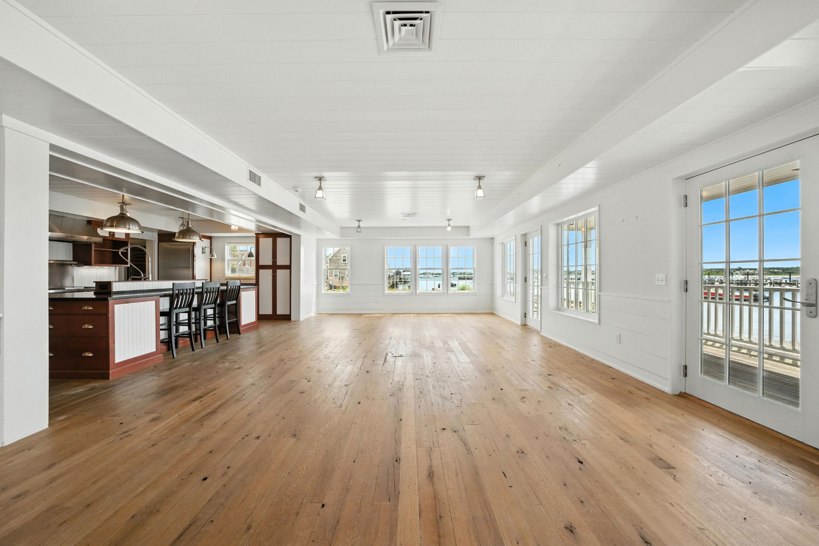 13 Commercial Wharf photo 12