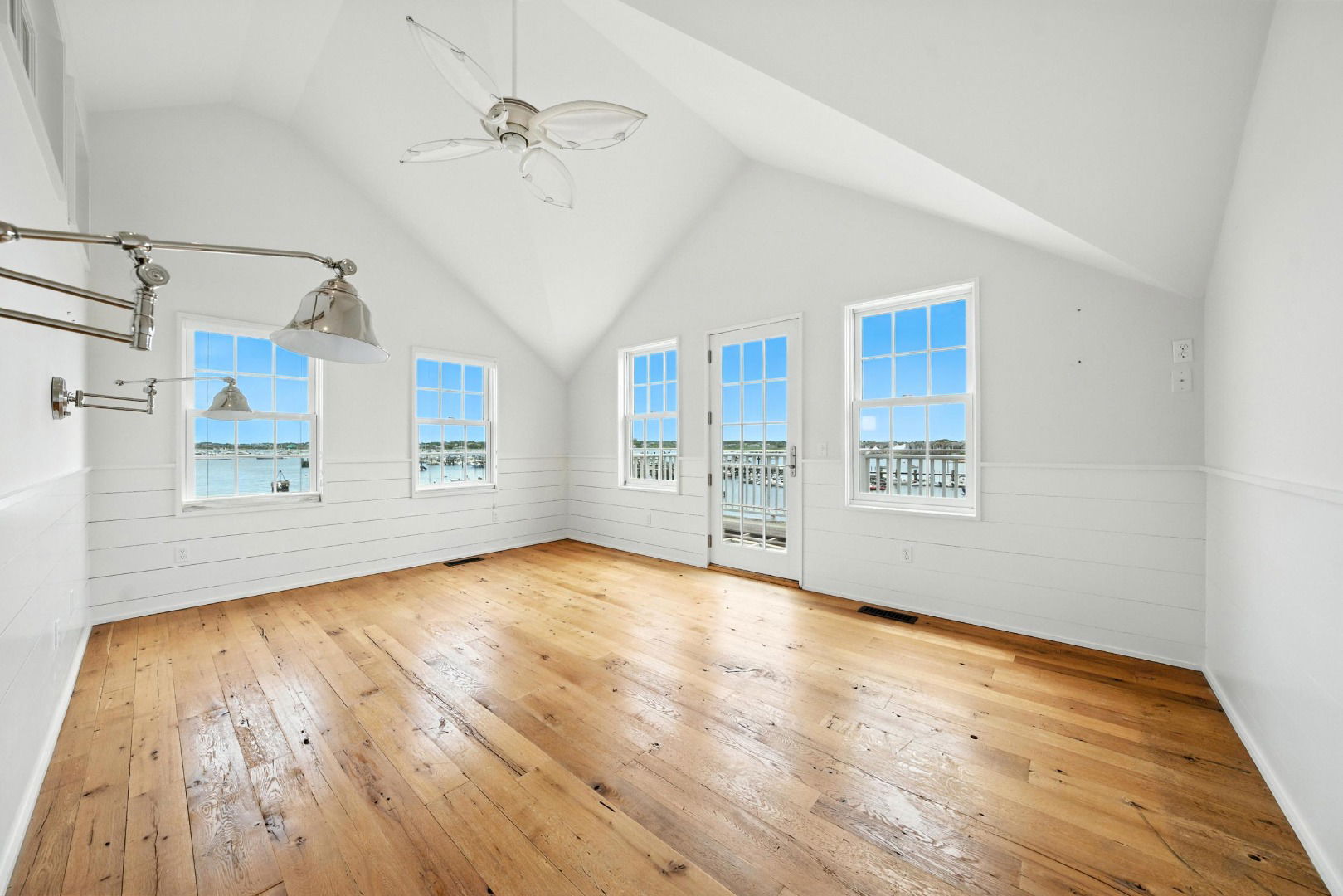 13 Commercial Wharf photo 20