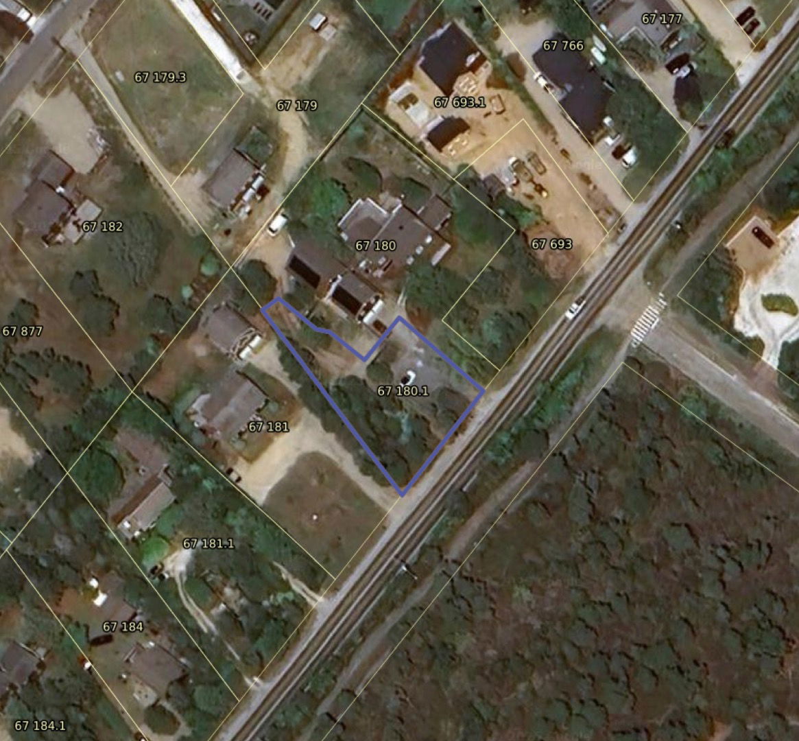 75 Fairgrounds Road photo 14
