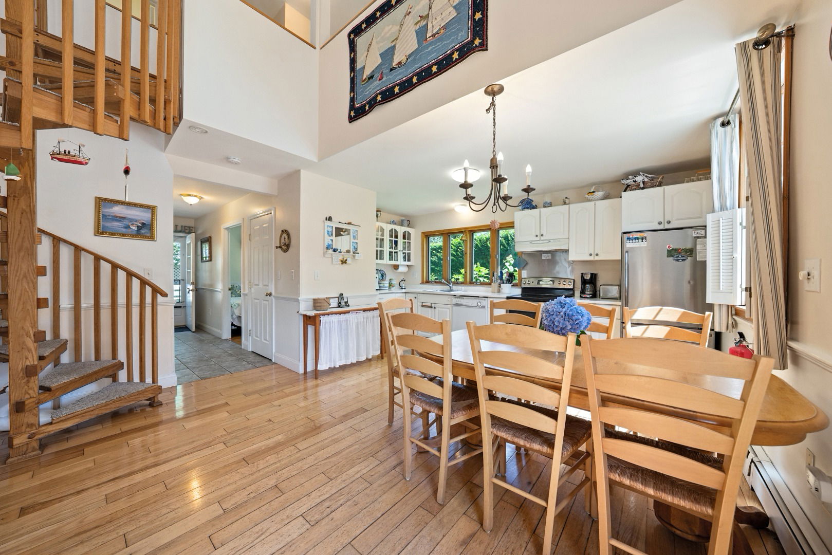 52 Pleasant Street photo 11