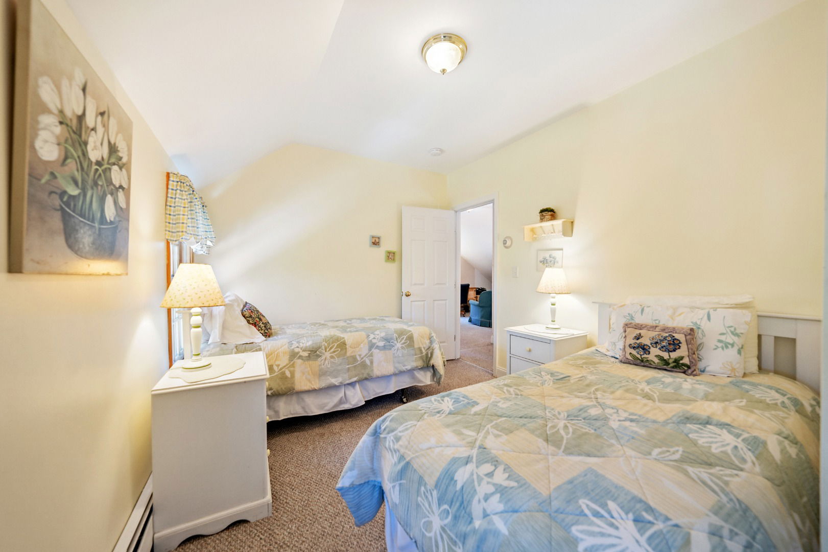52 Pleasant Street photo 25