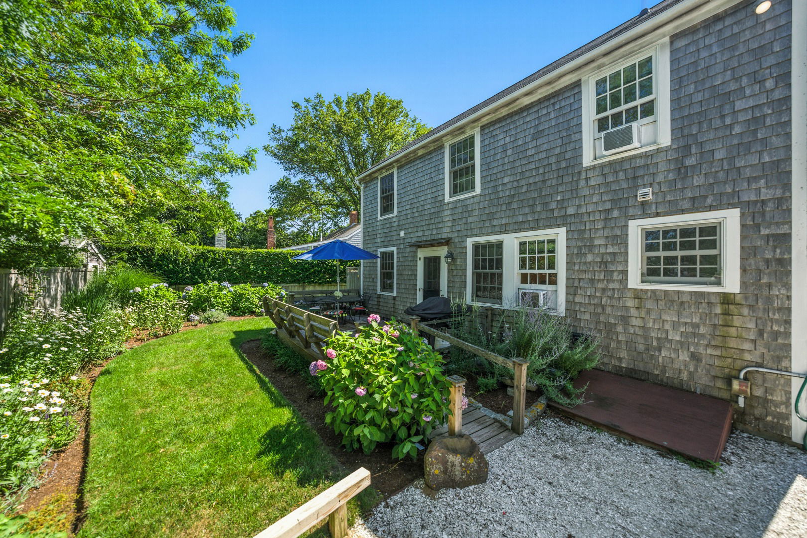 52 Pleasant Street photo 29