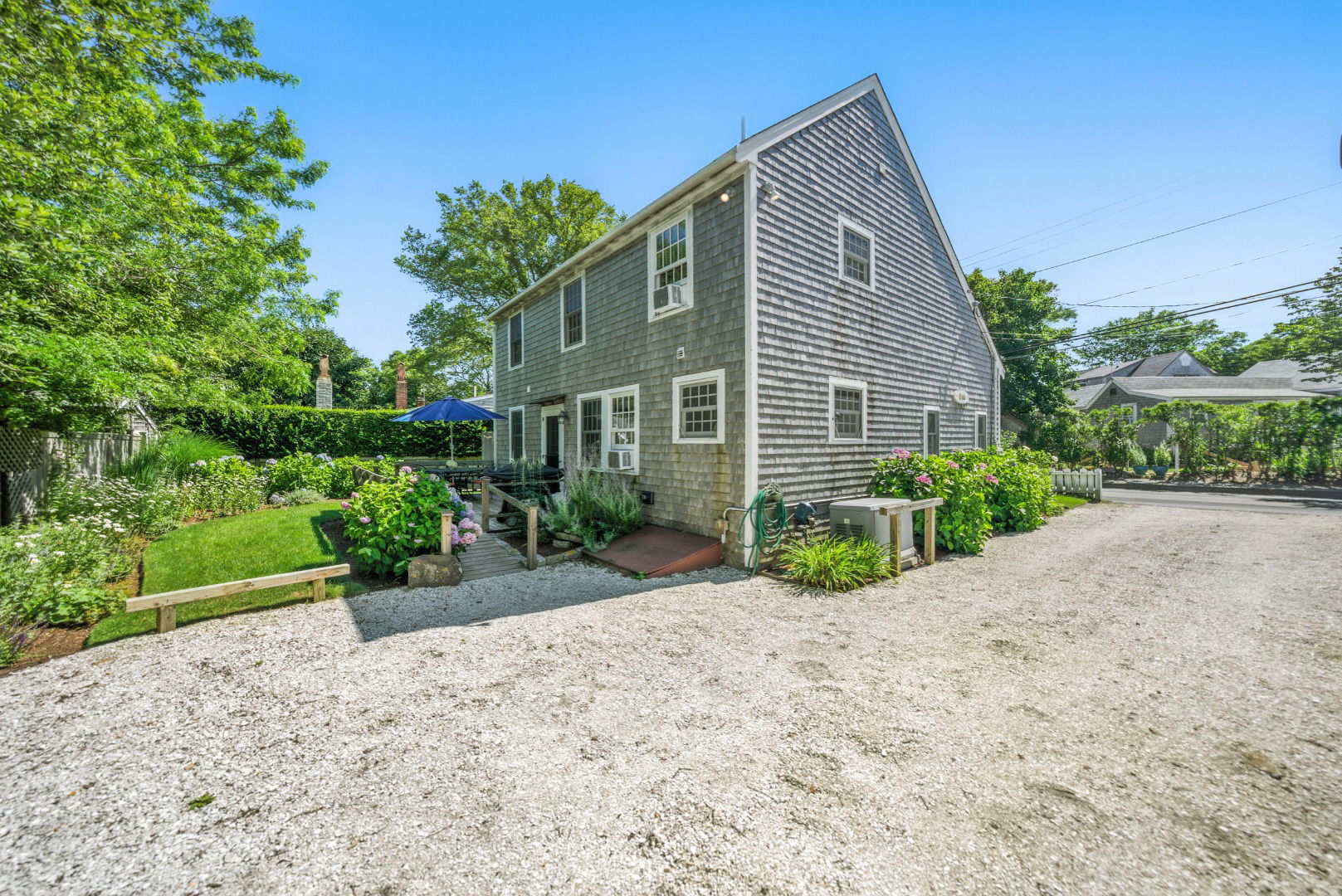 52 Pleasant Street photo 31