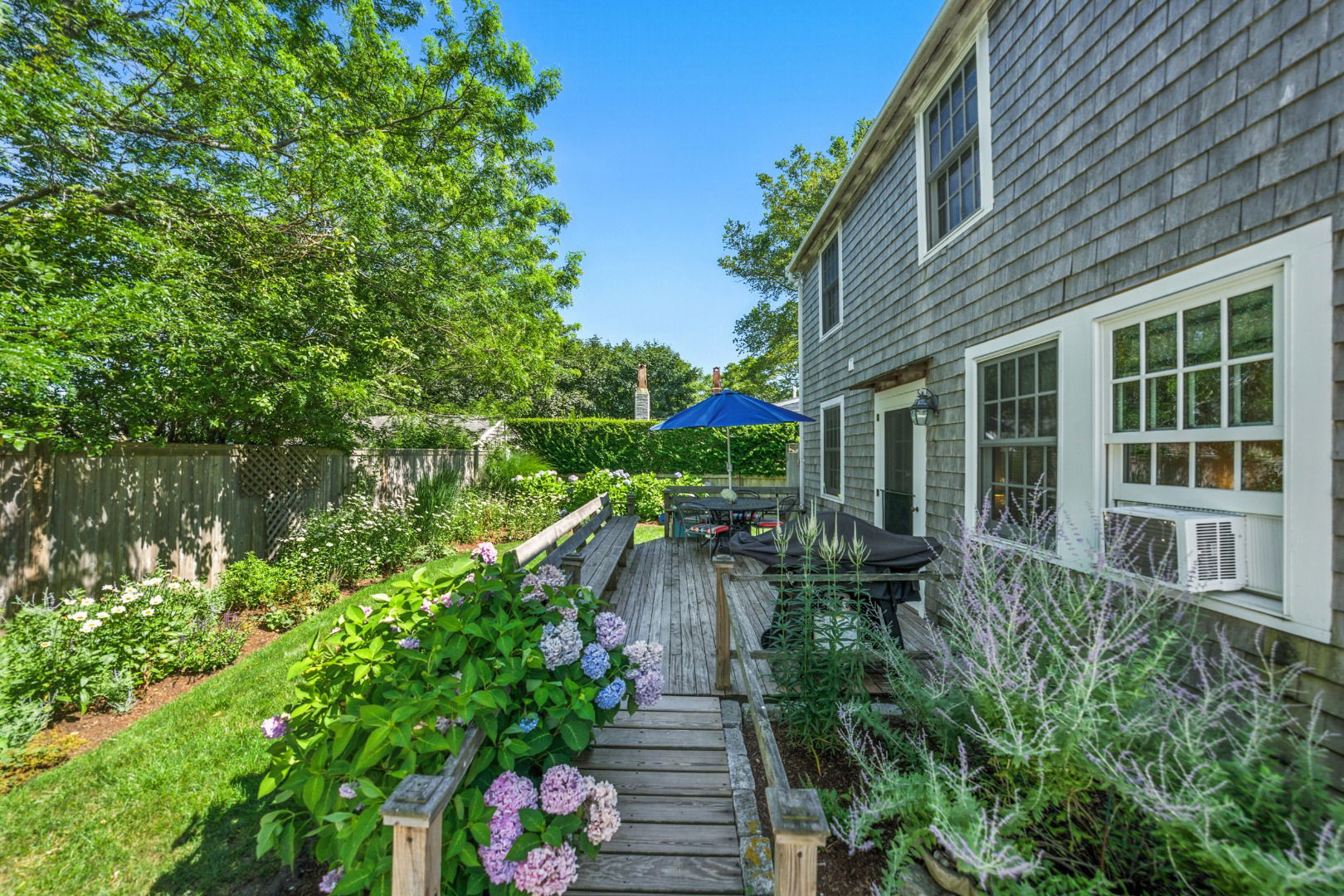 52 Pleasant Street photo 4
