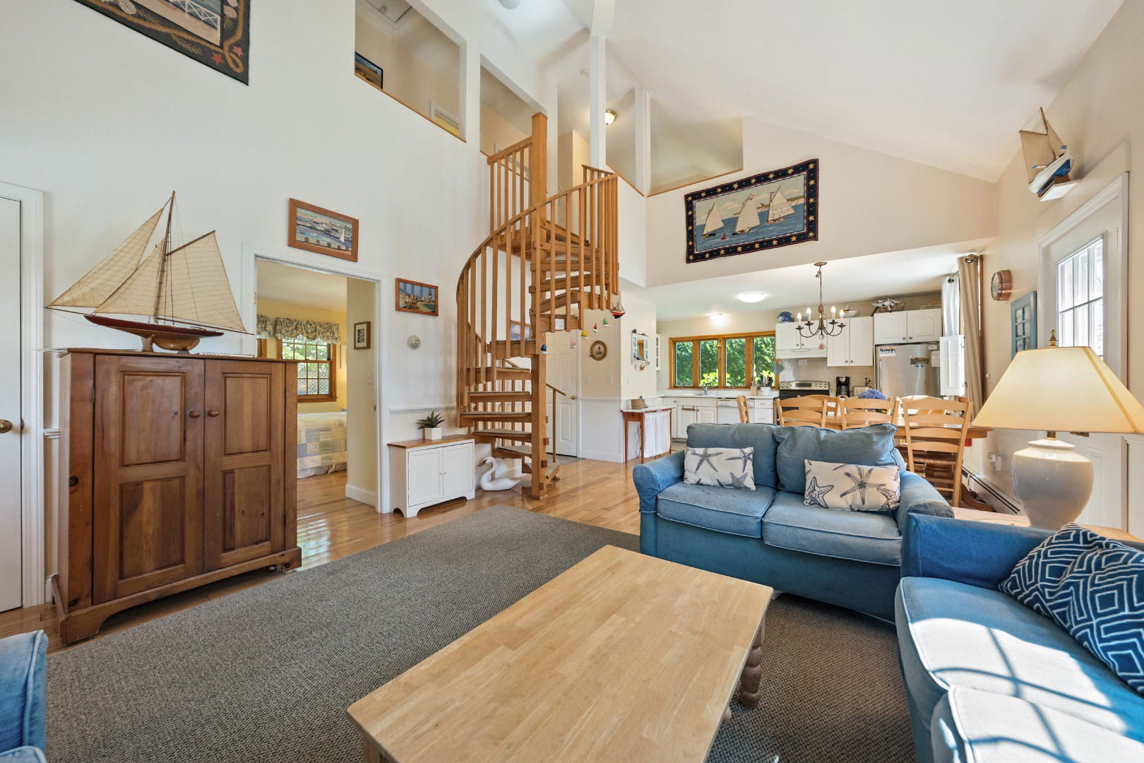 52 Pleasant Street photo 5