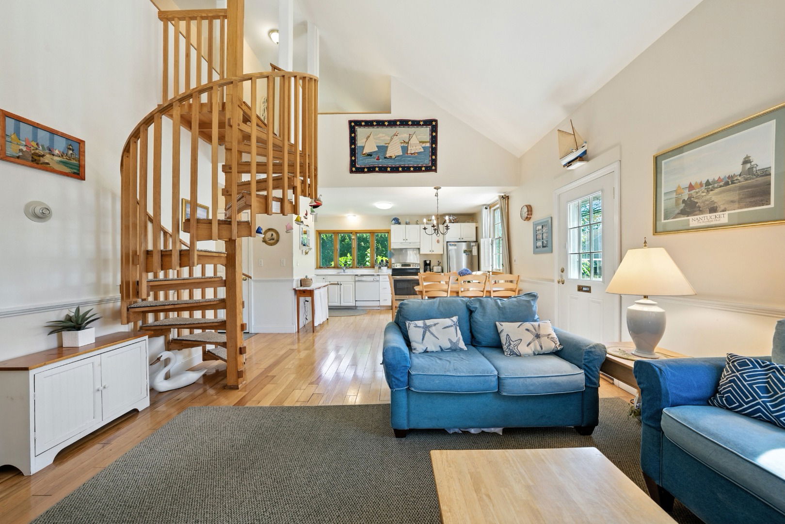 52 Pleasant Street photo 6