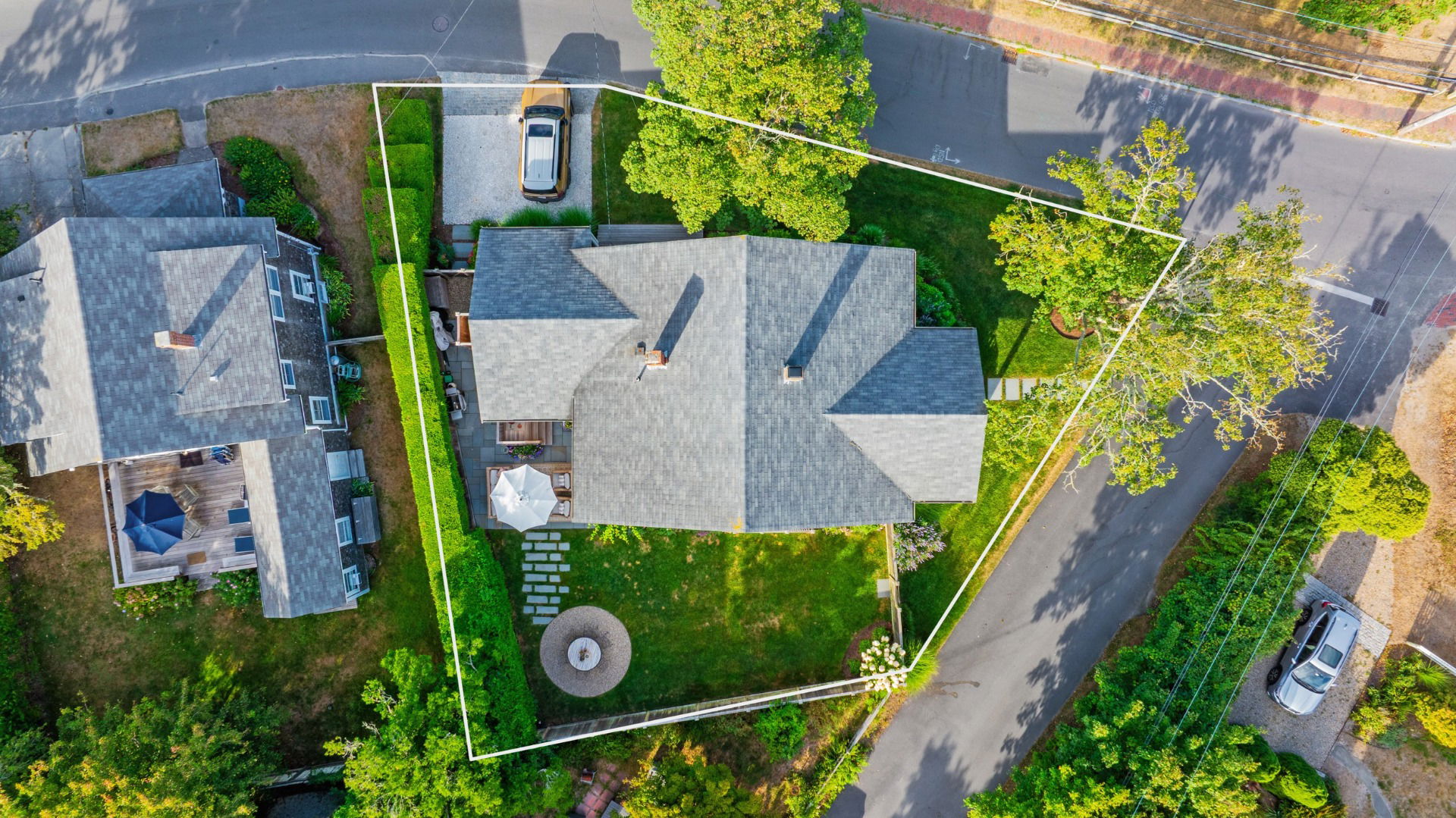 1 Grove Lane photo 2