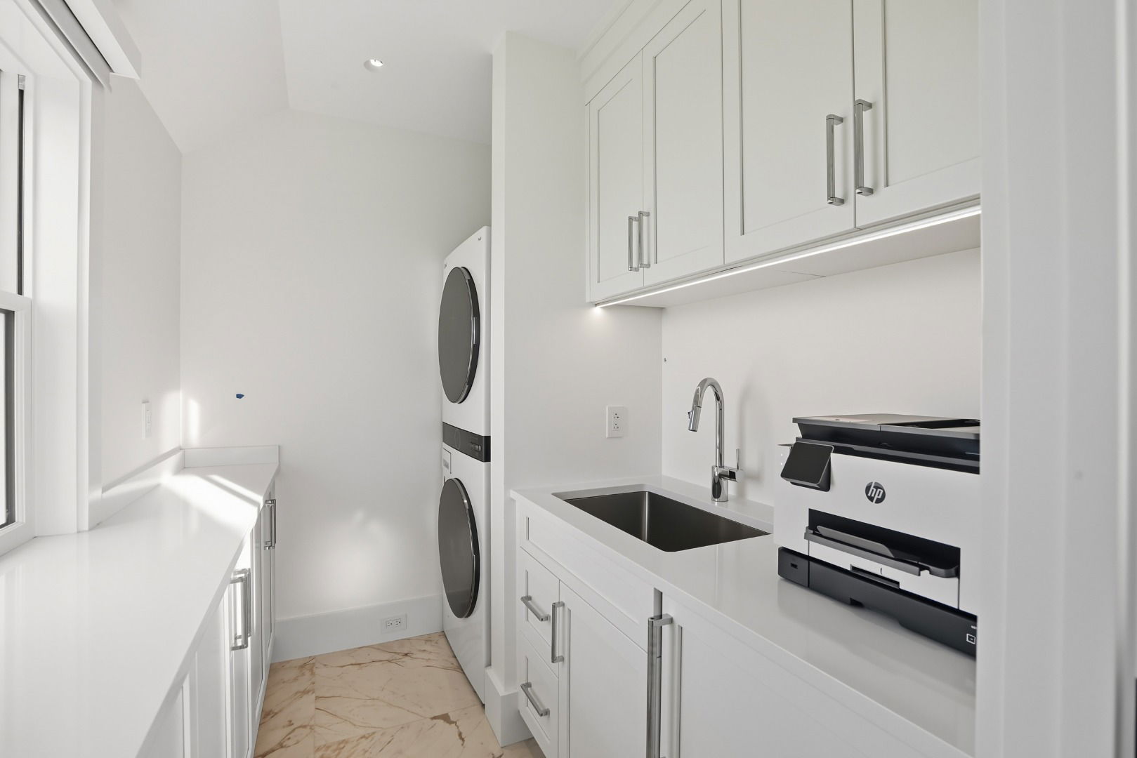 56R Madequecham Valley Road photo 17