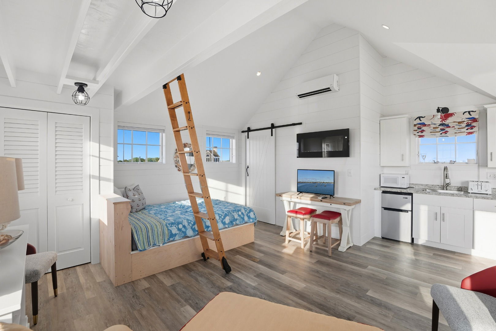 56R Madequecham Valley Road photo 25