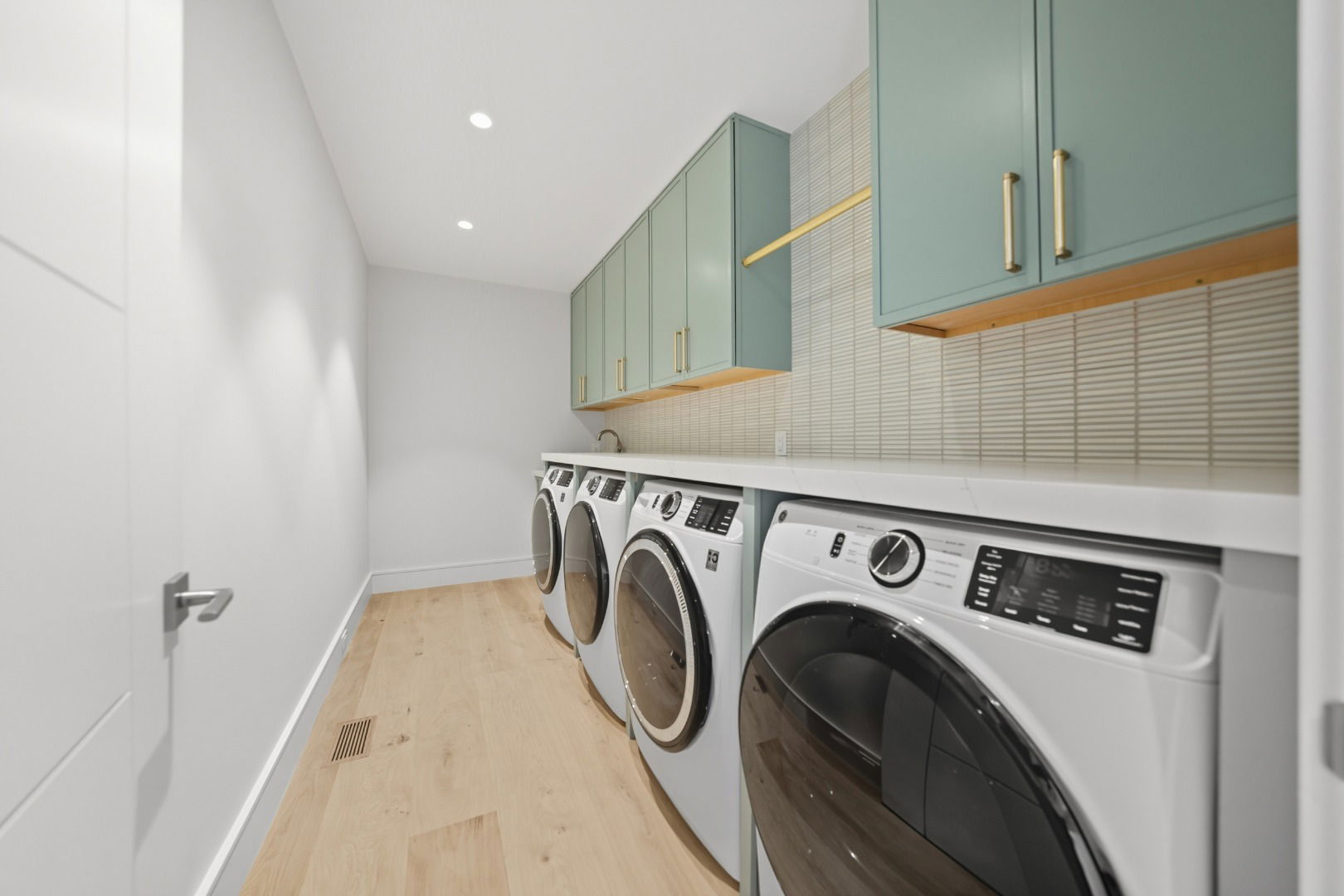 51 Weweeder Avenue photo 24