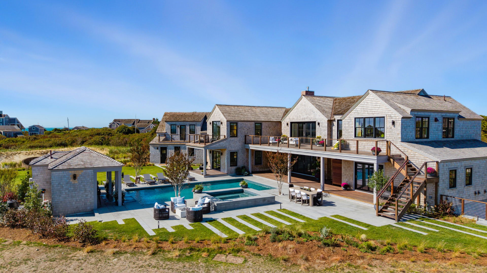 51 Weweeder Avenue photo 4