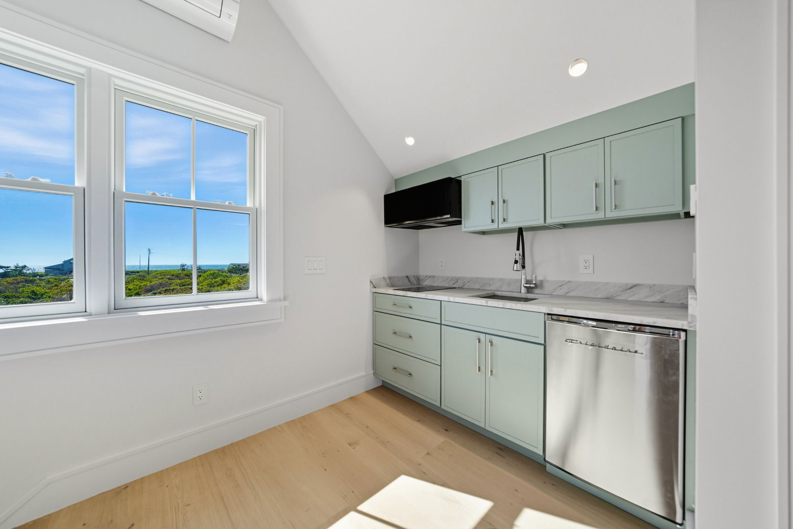 51 Weweeder Avenue photo 70