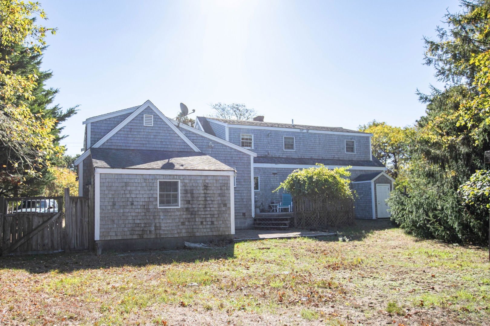 23 Fairgrounds Road photo 2