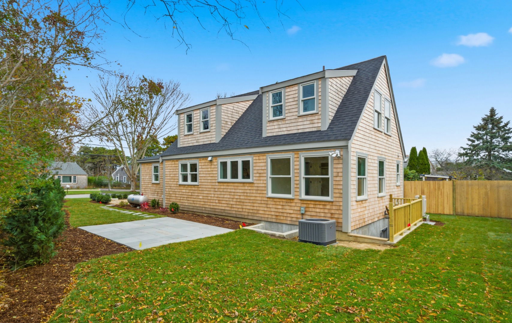 38 Hooper Farm Road photo 2